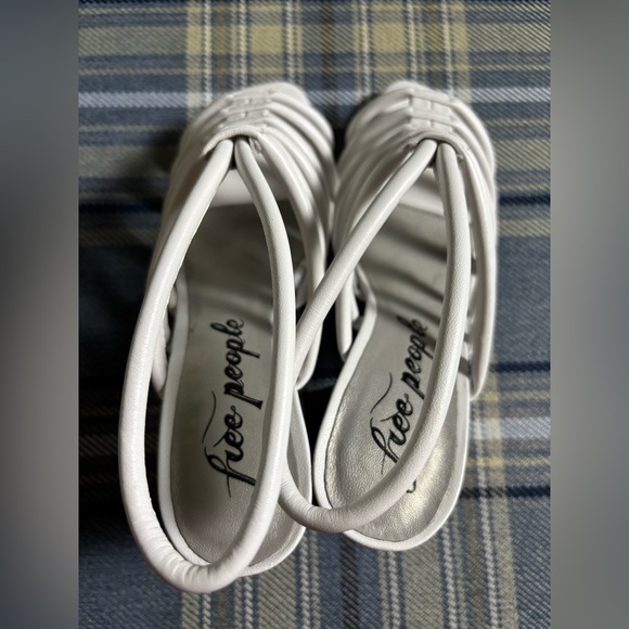 NWT Free People Colette Cinched Leather Sandals White - Picture 4 of 7